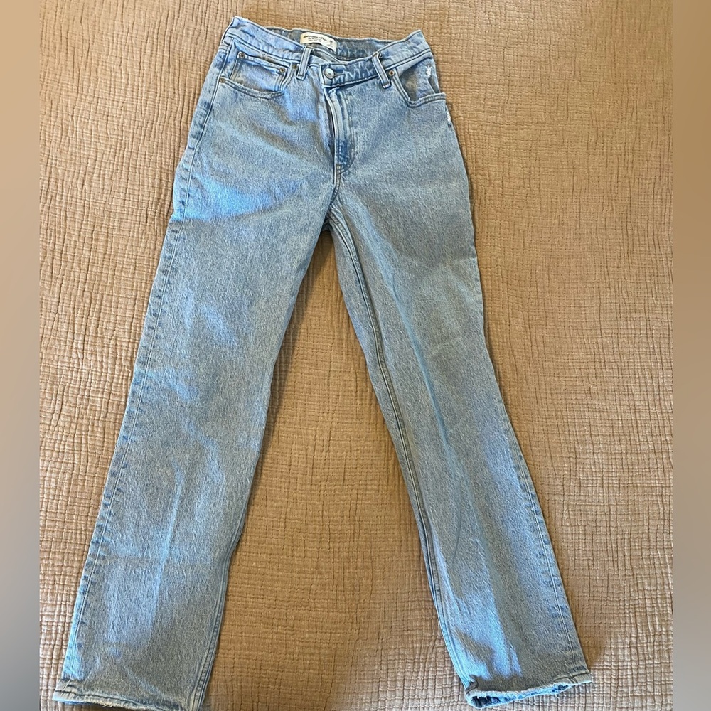 Abercrombie & Fitch: the 90s straight